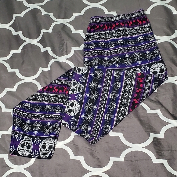 No Boundaries Sugar Skull Halloween Leggings (XXL) - Picture 1 of 4